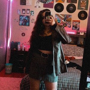 Meet your Posher, Emma